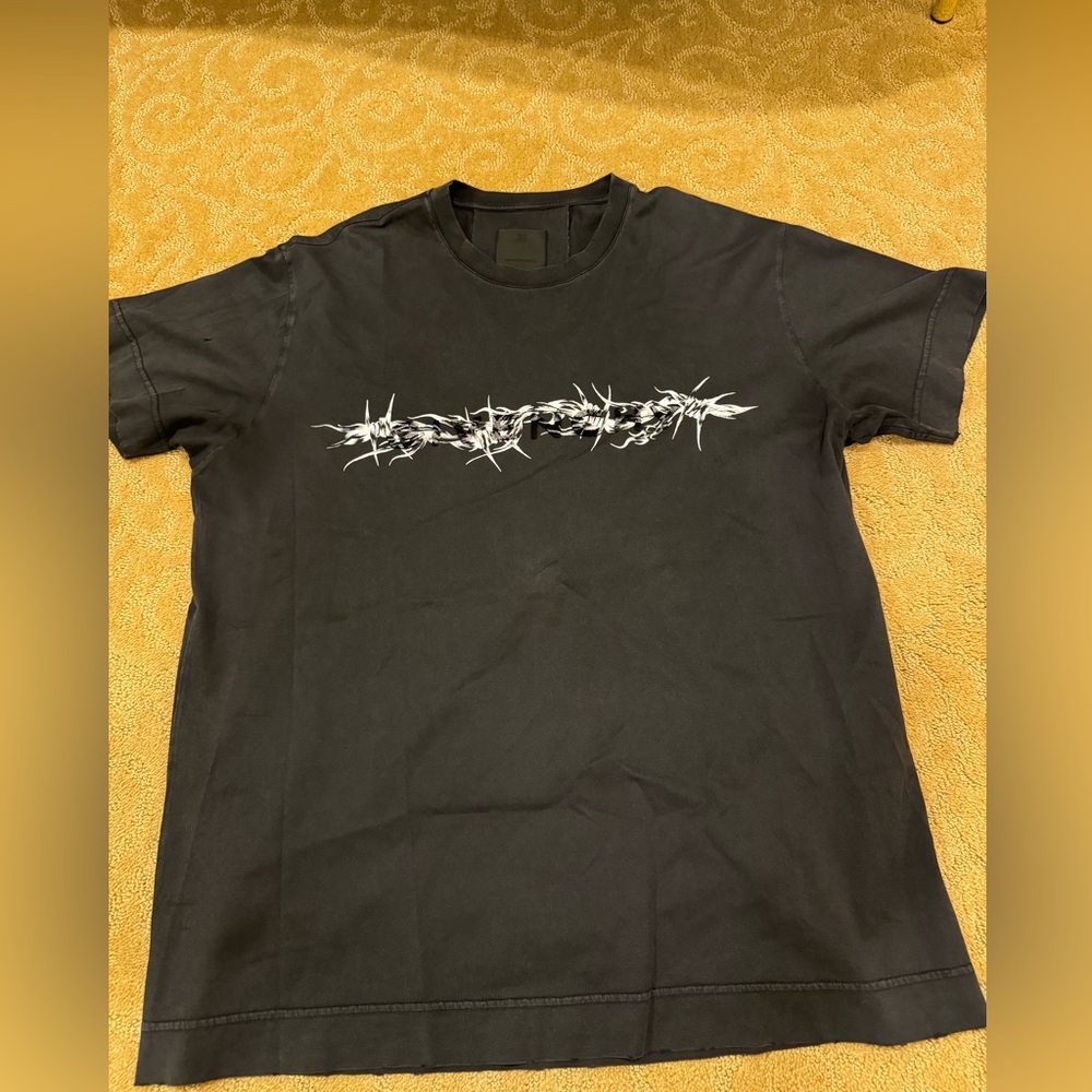 GIVENCHY LOGO THORN TSHIRT